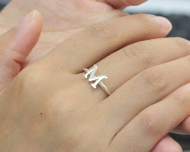 sterling Silber Ring, Schmaler Bandring, Gehämmerter Personalisierter Einfacher Brautjungfer Schmuck, Weihnachtsgeschenk von weimeiOrnaments