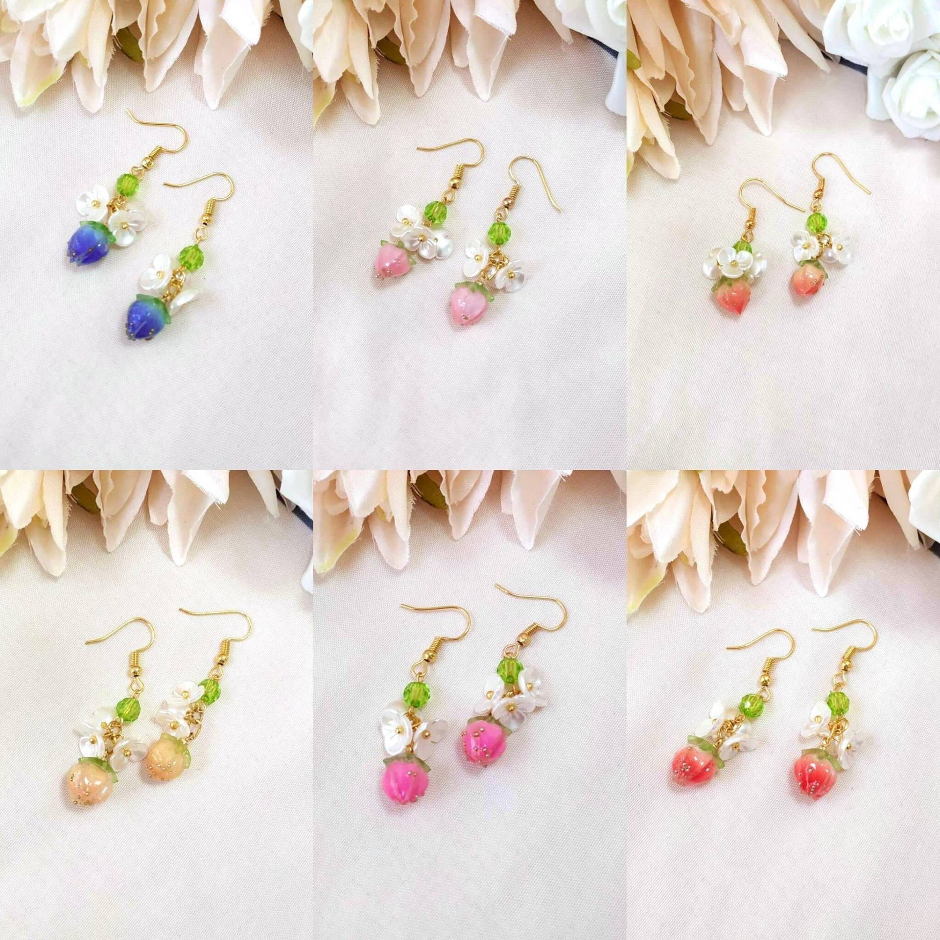 Unique Handmade Strawberry Blossom Flower Bead Earring von weishiart