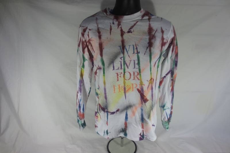 Wir Leben Für Hoffnung - Tie Dye Langarm T-Shirt Größe Klein Wir Leben Für Hoffnung - Tie Dye Langarm T-Shirt Größe Klein von weliveforhope