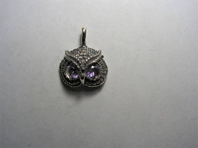 Eulen Anhänger Mit Alexandrit Aus Sterling Silber Eulen Anhänger Mit Alexandrit Aus Sterling Silber von westernmountain
