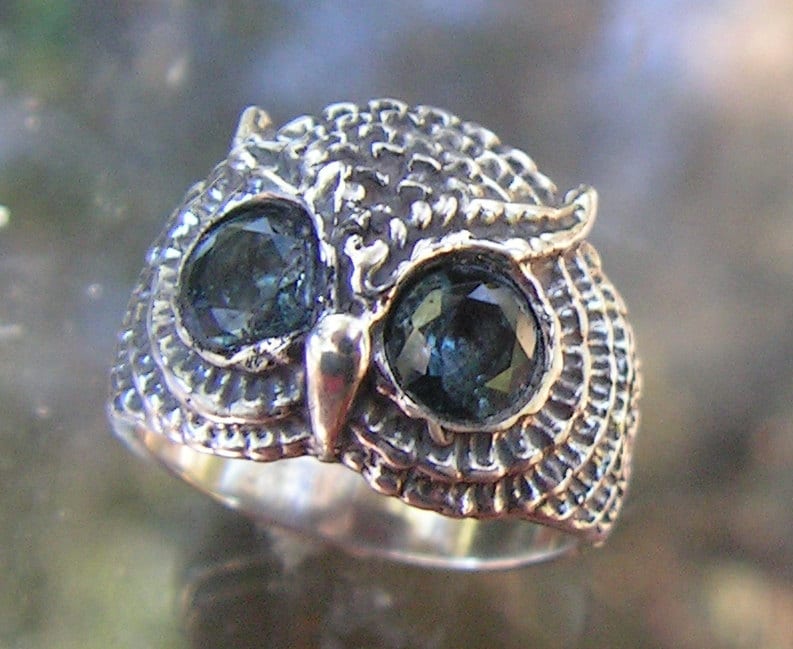 Eulen-Ring Mit Aquamarin-Augen in Sterling Silber Eulen-Ring Mit Aquamarin-Augen in Sterling Silber von westernmountain