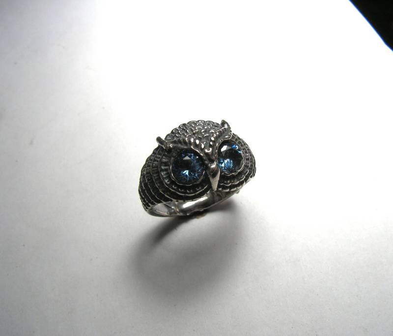 Eulenring Mit Blautopas Aus Sterlingsilber Eulenring Mit Blautopas Aus Sterlingsilber von westernmountain