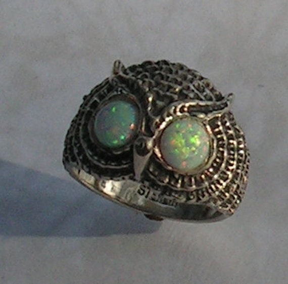 Eulenring Mit Opalaugen in Sterlingsilber Eulenring Mit Opalaugen in Sterlingsilber von westernmountain