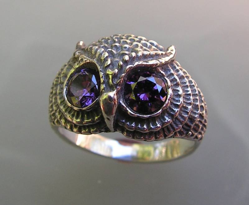 Eulenring Mit Sterlingsilber Und Amethystaugen Eulenring Mit Sterlingsilber Und Amethystaugen von westernmountain