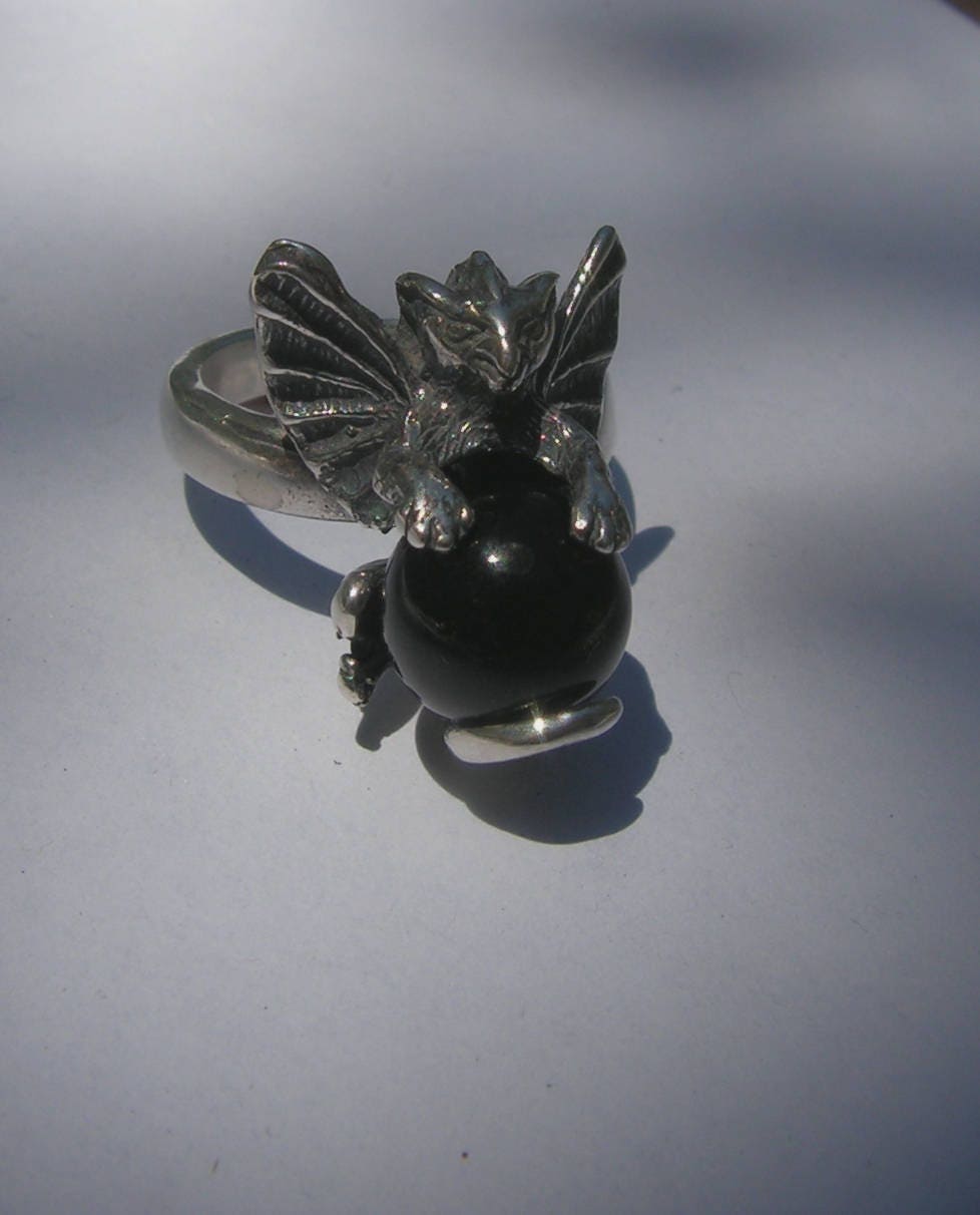 Gargoyle Ring Sterling Silber Mit Onyx Gargoyle Ring Sterling Silber Mit Onyx von westernmountain