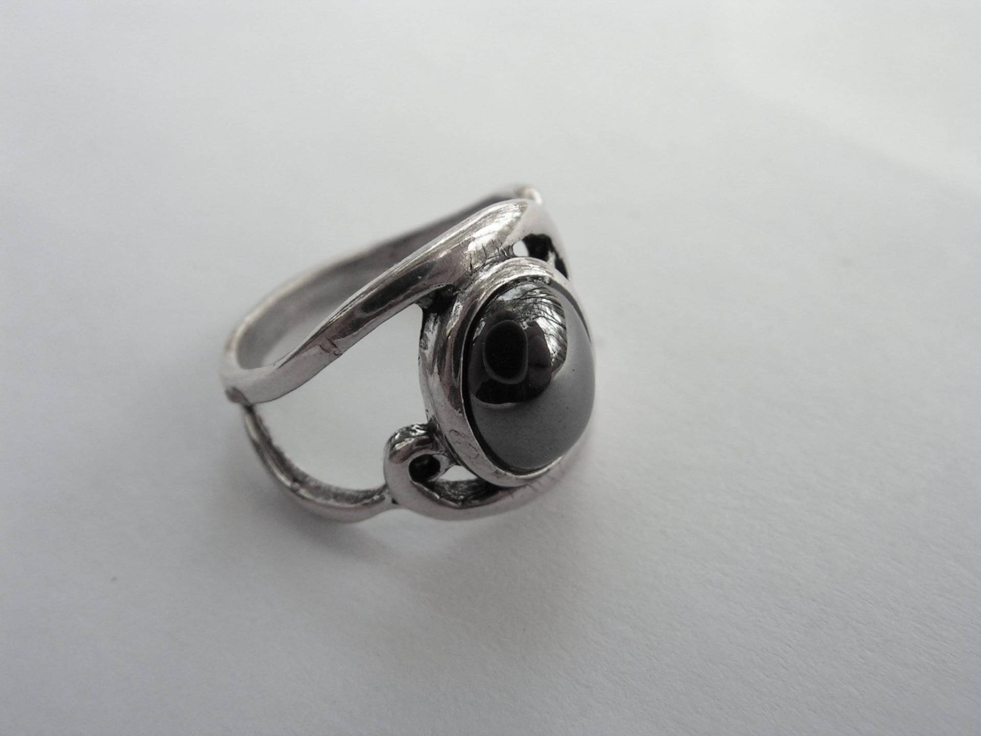 Hämatit Und Sterling Silber Cabochon Ring Hämatit Und Sterling Silber Cabochon Ring von westernmountain