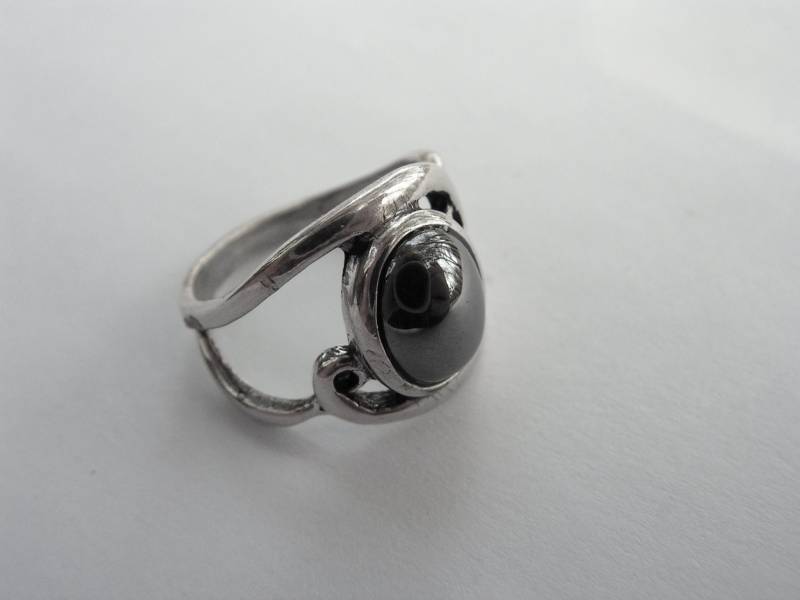 Hämatit Und Sterling Silber Cabochon Ring Hämatit Und Sterling Silber Cabochon Ring von westernmountain