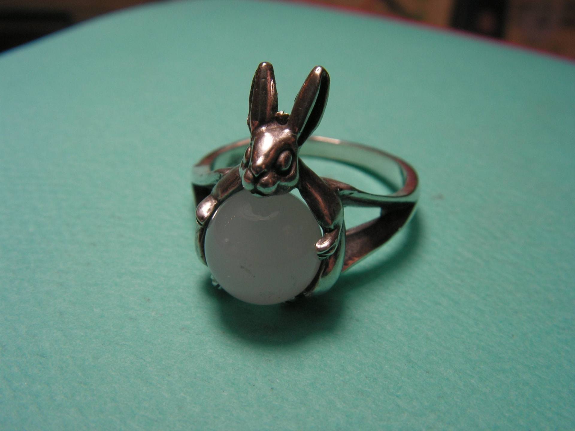 Hasen-Ring Mit Rosenquarz Und Sterlingsilber Hasen-Ring Mit Rosenquarz Und Sterlingsilber von westernmountain