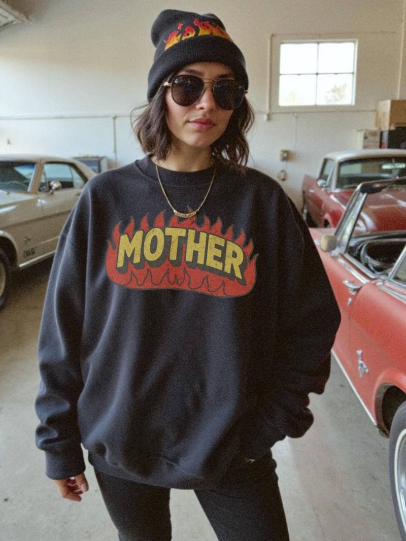 Mutter Flaming Sweatshirt, Mama Grafik Muttertag Trendiges Grunge Biker Sweatshirt Mutter Flaming Sweatshirt, Mama Grafik Muttertag Trendiges Grunge Biker Sweatshirt von wethebabesco