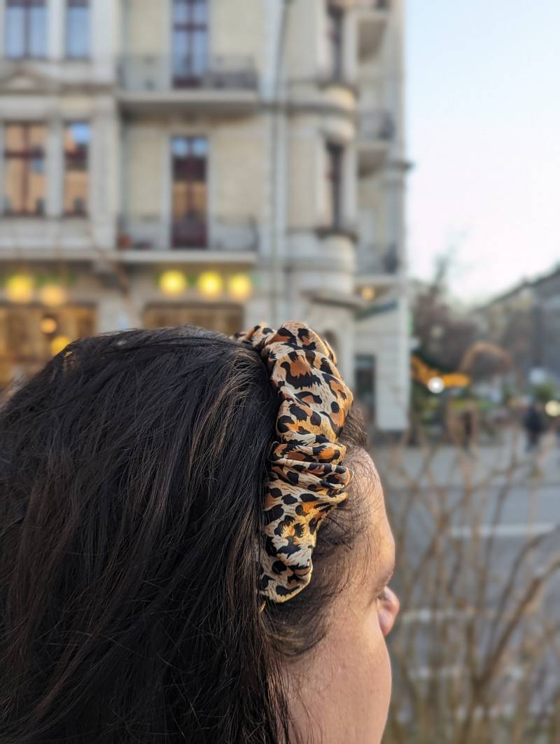 Leo Satin Haarreifen von whatabunscrunchies