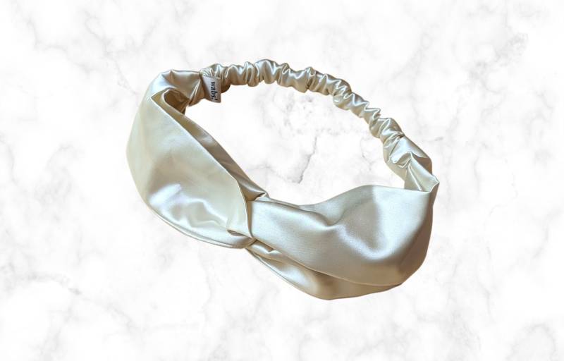 Satin Stirnband Champagner Hell Satin Stirnband Champagner Hell von whatabunscrunchies