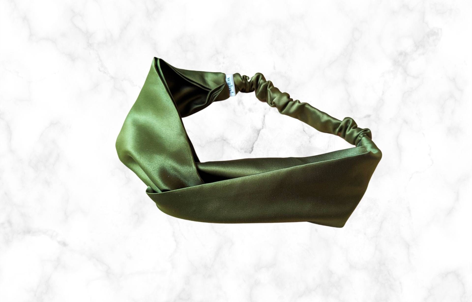 Satin Stirnband Olivgrün Satin Stirnband Olivgrün von whatabunscrunchies