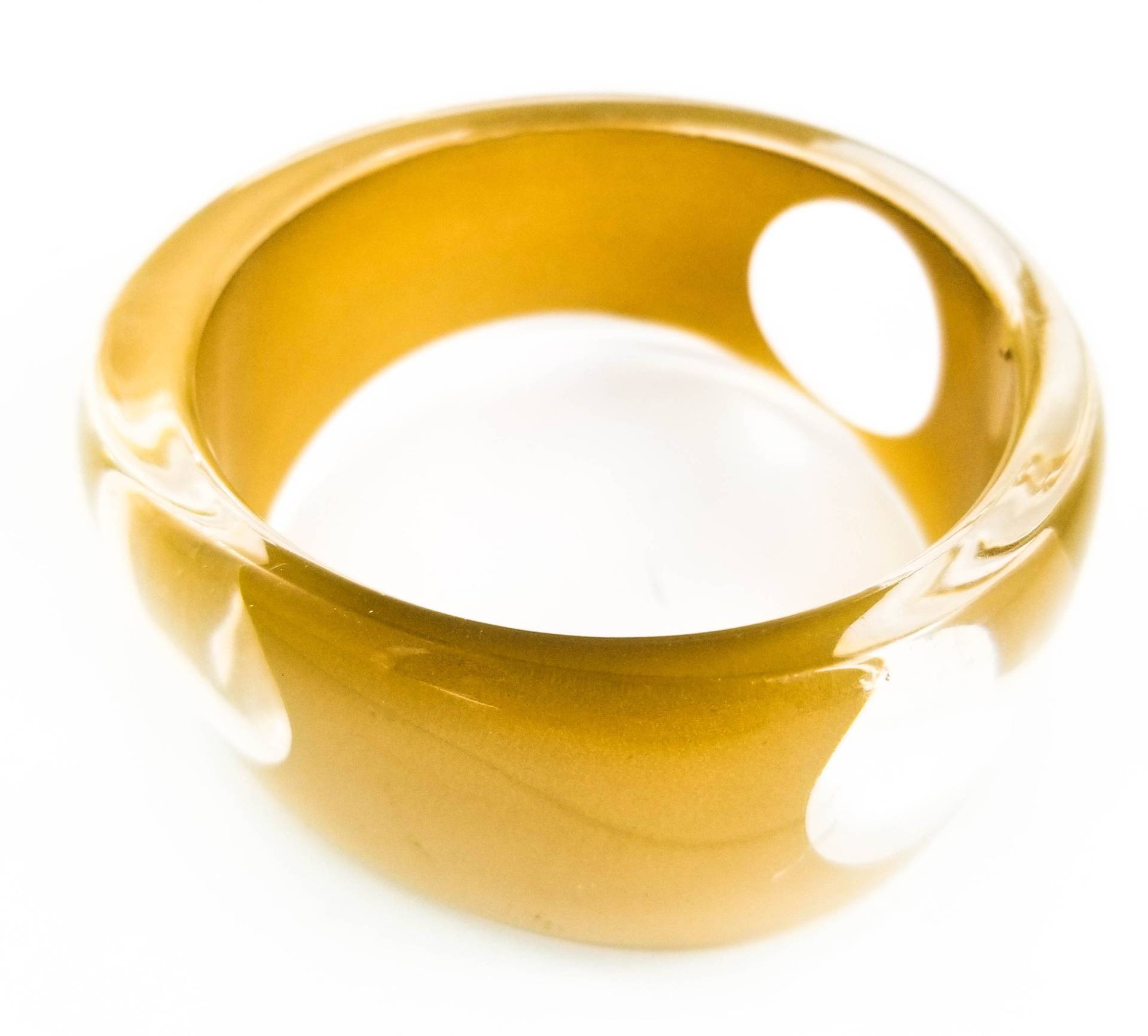 Fabelhafte Gold Und Klare Polka Dot Lucite Armreif Fabelhafte Gold Und Klare Polka Dot Lucite Armreif von whatadishcollection