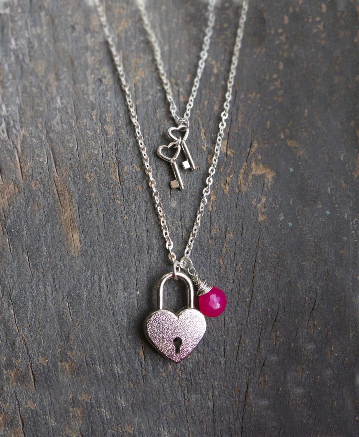 Layered Halskette Schlüssel Zu Meinem Herzen Valentinstag Geschenk, Vorhängeschloss Mit Schlüssel, Pink Chalcedon, Mutter Mama, Mehrere Ketten Layered Halskette Schlüssel Zu Meinem Herzen Valentinstag Geschenk, Vorhängeschloss Mit Schlüssel, Pink Chalcedon, Mutter Mama, Mehrere Ketten von whatanovelidea