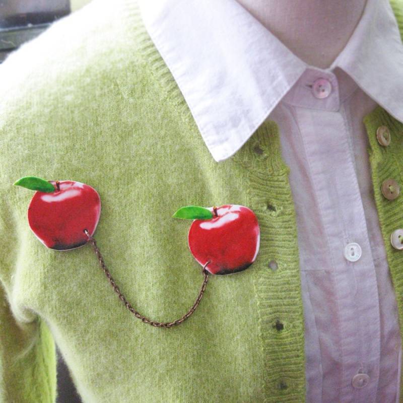 Roter Apfel Brosche, Doppelte Kragenbrosche, Geschenk Für Lehrer, Handgemachter Schmuck Sie, Spaß Einzigartig, Pullovernadel, Schrullig, Englisch Roter Apfel Brosche, Doppelte Kragenbrosche, Geschenk Für Lehrer, Handgemachter Schmuck Sie, Spaß Einzigartig, Pullovernadel, Schrullig, Englisch von whatanovelidea