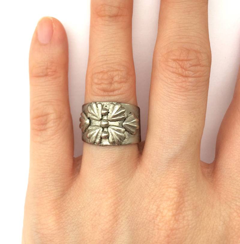 80Er Jahre Vintage Klee Symbol Ring Boho Silberfarbener Metallring von whatthefunk