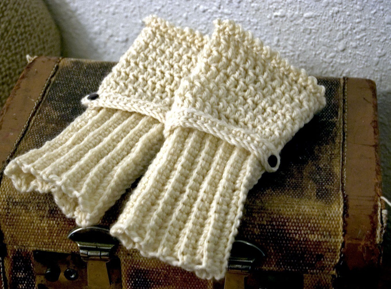 Eierlikör Fingerlose Handschuhe - Auf Bestellung Eierlikör Fingerlose Handschuhe - Auf Bestellung von whiletheyplay