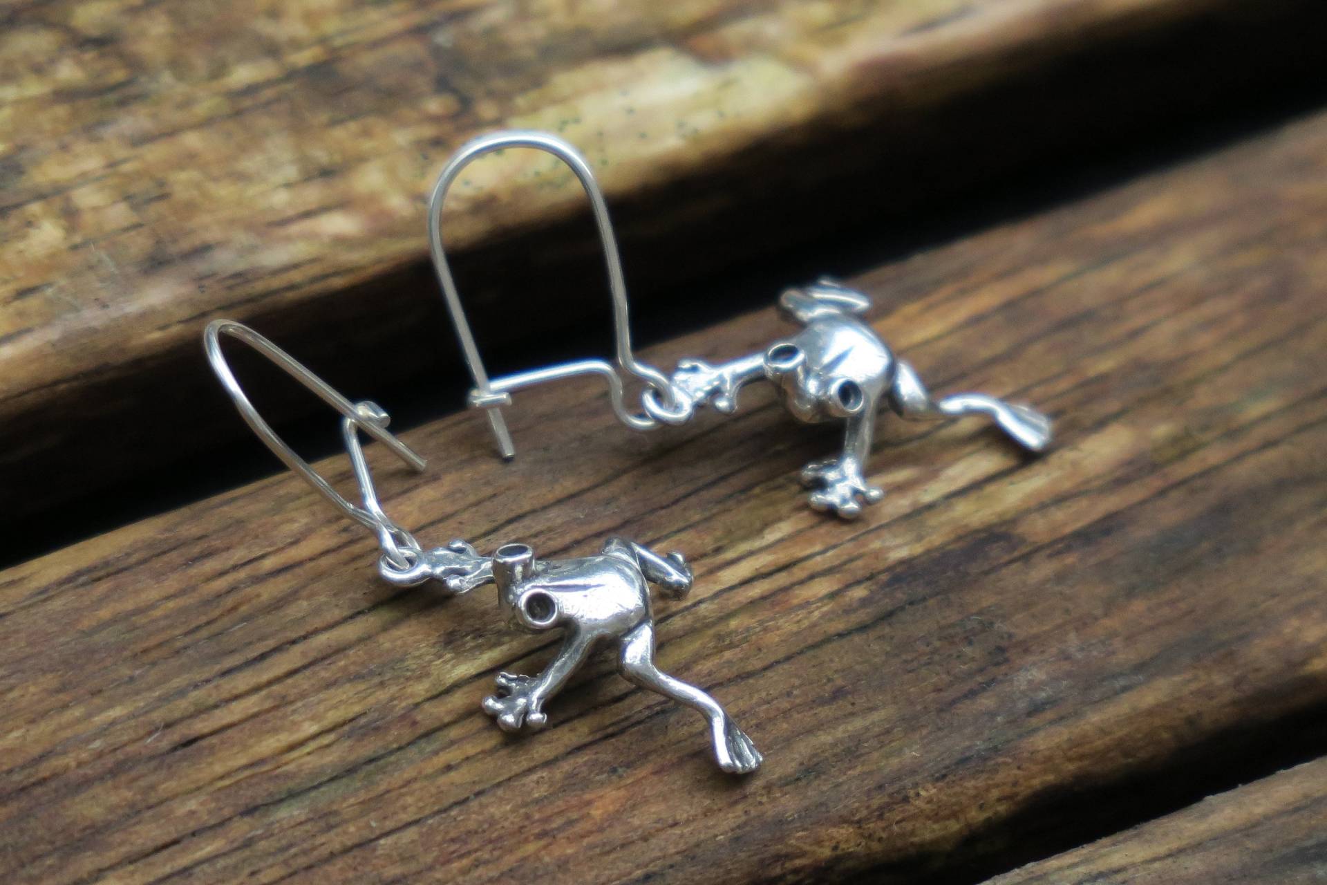 Kleine Natur Ohrringe Silber Frosch Nette Sterling Schmuck Kleine Natur Ohrringe Silber Frosch Nette Sterling Schmuck von whiteamberstudio