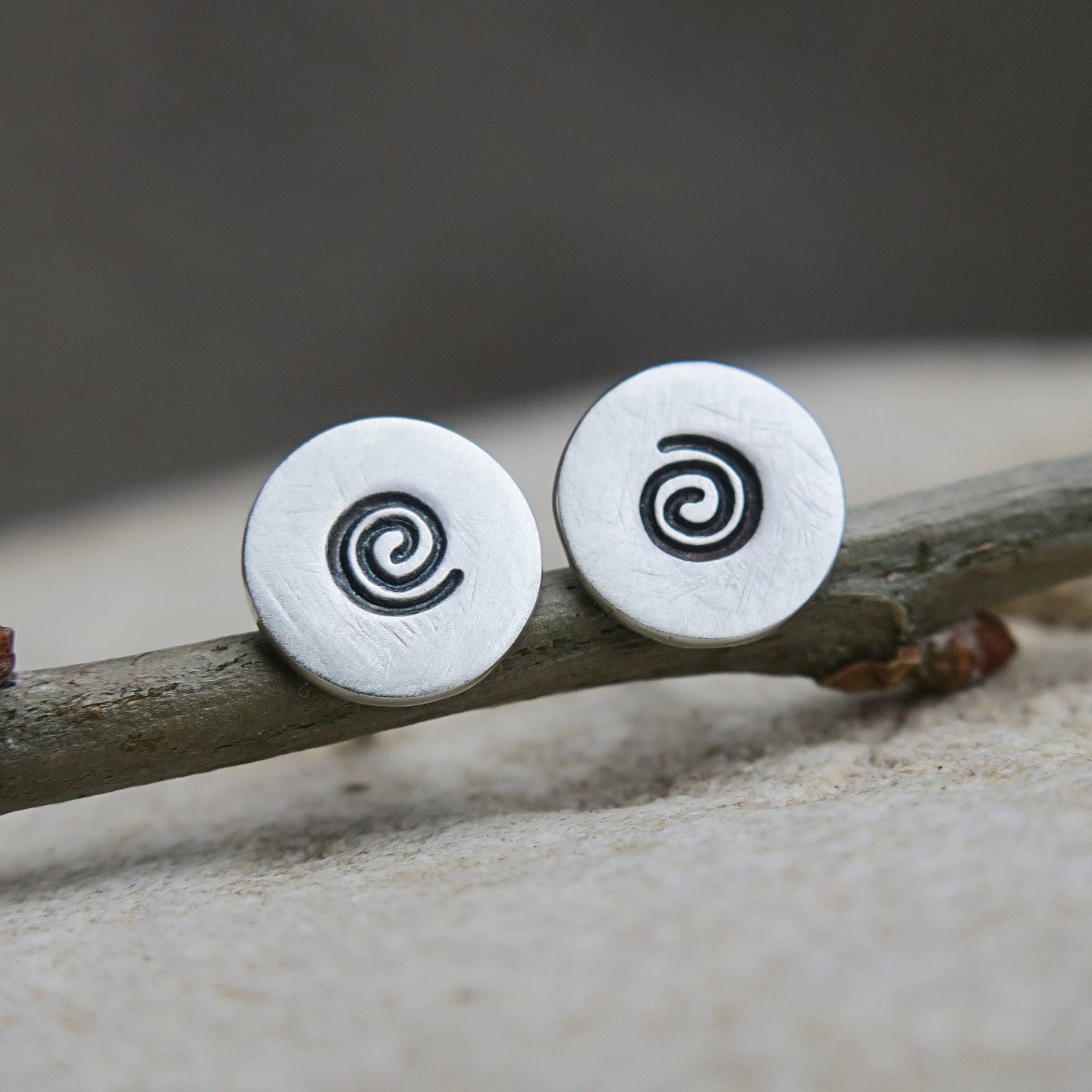 Spiral Ohrstecker Silber Ohrringe Sterling Spiral Ohrstecker Silber Ohrringe Sterling von whiteamberstudio