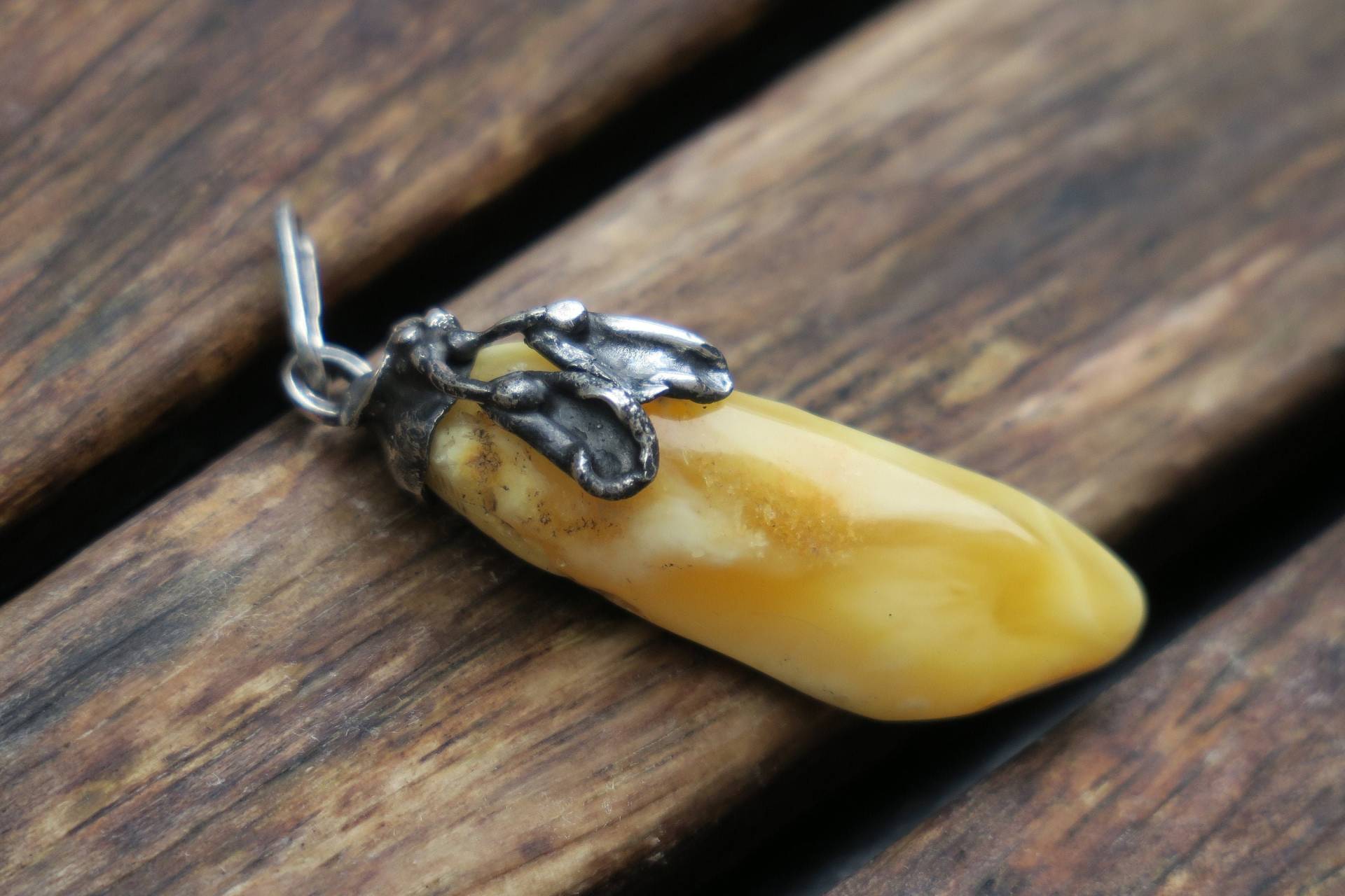 Statement Bernstein Anhänger Sterling Silber Und Halskette Handgefertigter Bernsteinschmuck Einzigartiger Statement Bernstein Anhänger Sterling Silber Und Halskette Handgefertigter Bernsteinschmuck Einzigartiger von whiteamberstudio