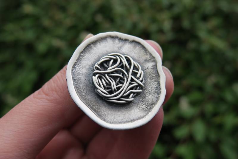 statement Knoten Anhänger Handgemachter Oxidiertes Silber statement Knoten Anhänger Handgemachter Oxidiertes Silber von whiteamberstudio