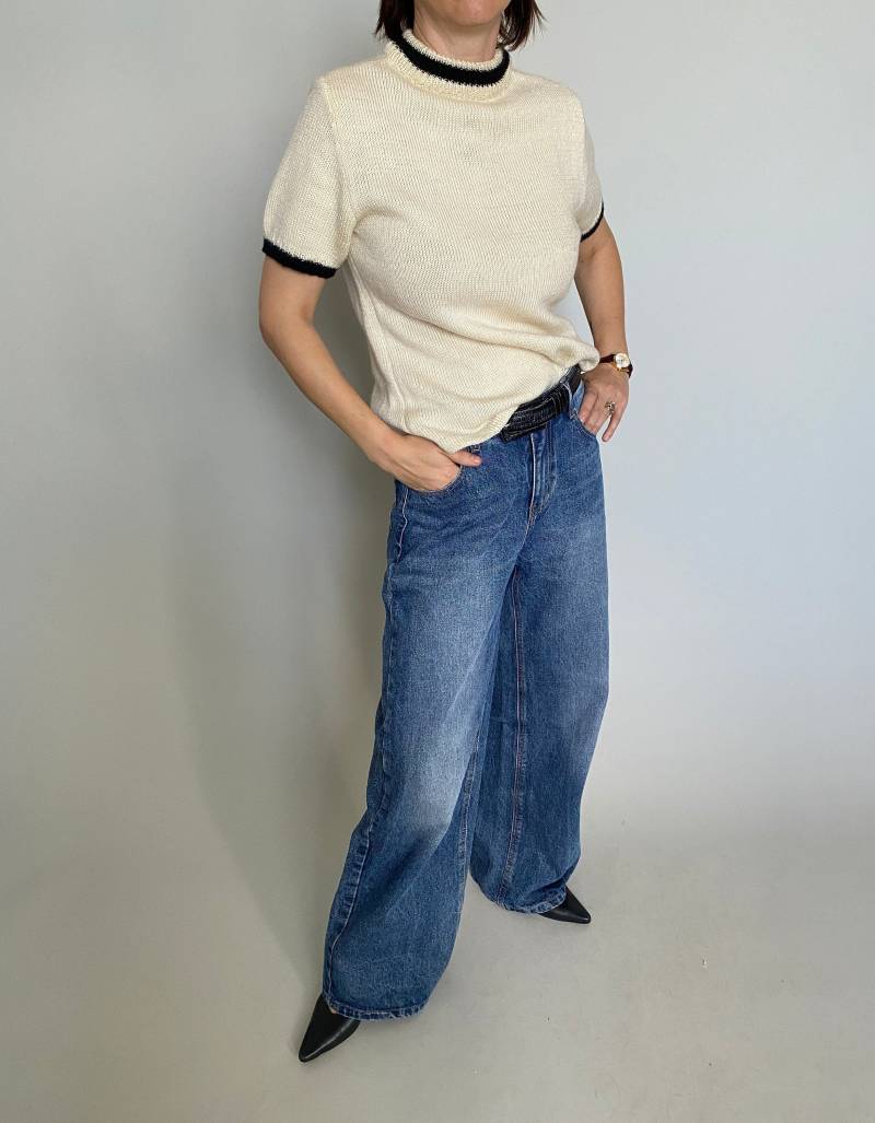 Vintage Handgestrickter Wollpullover Weißer Kurzarm Pullover Mit Grauer Borte, Größe S von whiteaporter