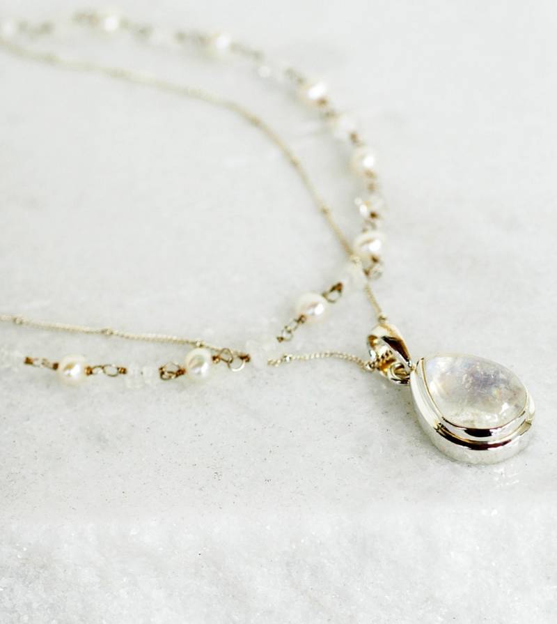Mondstein Und Süßwasserperle Sterling Silber Handgemachte Halskette | Heilender Kristall Überlegener Chakra-Schmuck Mondstein Und Süßwasserperle Sterling Silber Handgemachte Halskette | Heilender Kristall Überlegener Chakra-Schmuck von whitetulipboutique