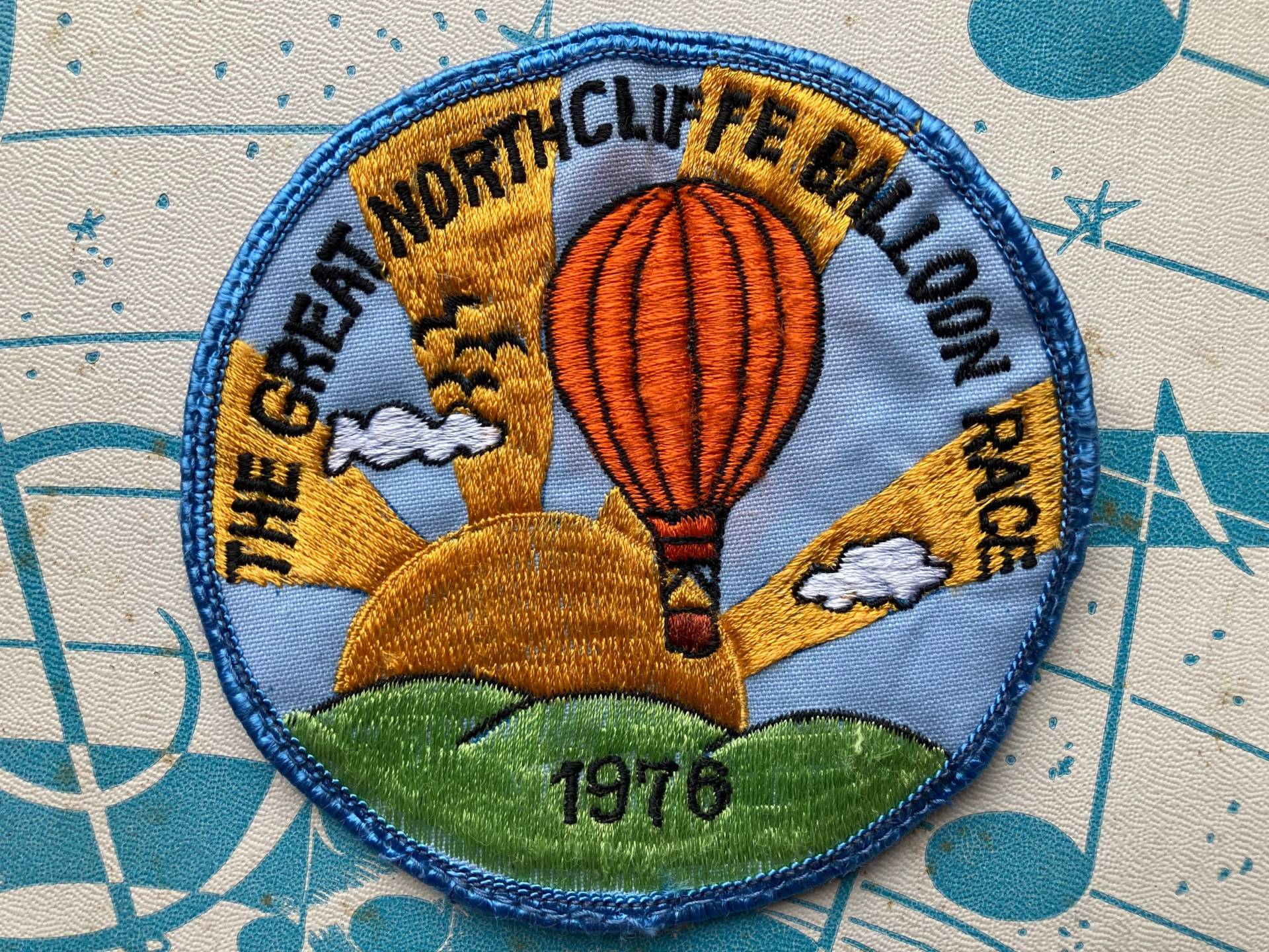 The Great Northcliffe Ballon Race Patch 1976 von whokeepsthisstuff