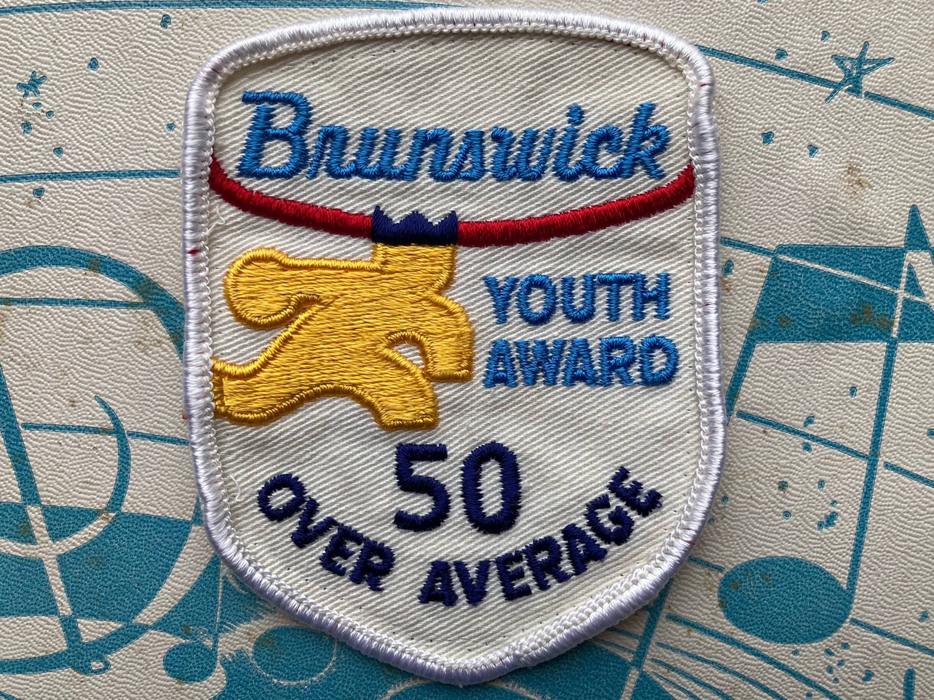 Vintage Brunswick 50 Over Average Youth Award Bowling Patch von whokeepsthisstuff