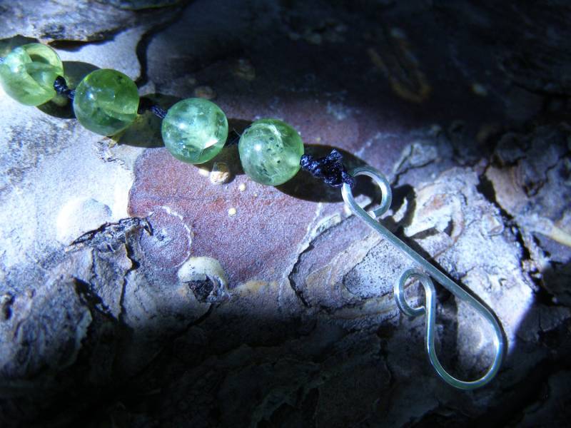 Verknotete Peridot Armband Verknotete Peridot Armband von wibis