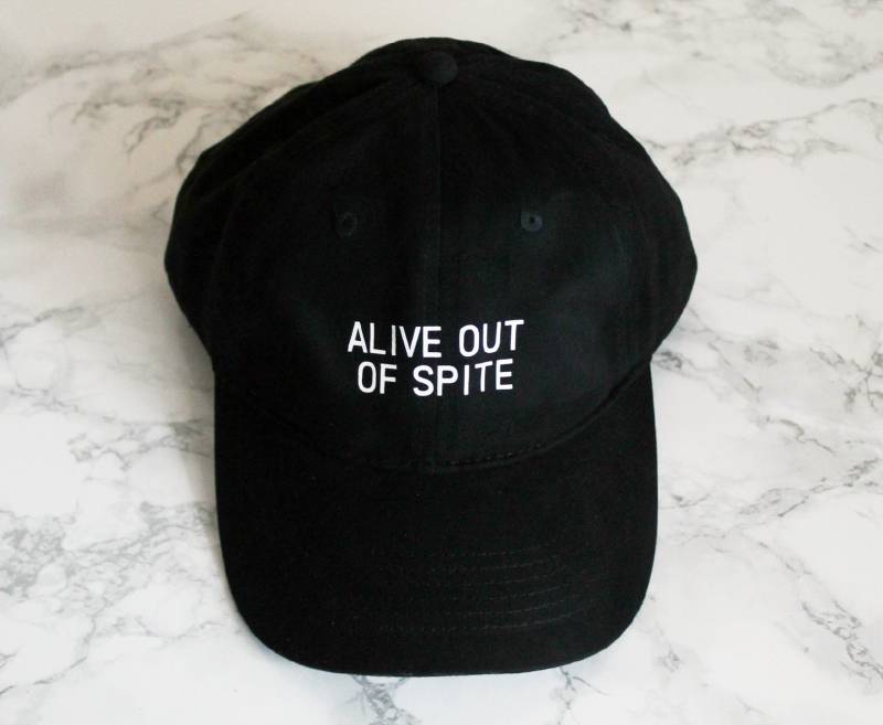 Alive Out Of Trotz Unstrukturierte Baseballmütze von wildblacksheep