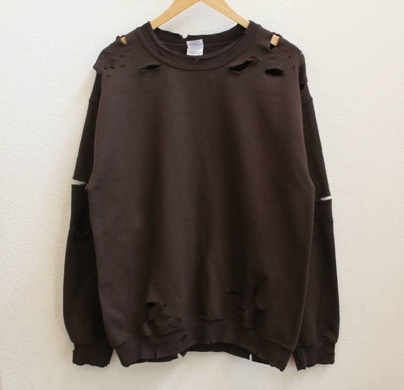 Distressed Braun Unisex Sweatshirt Distressed Braun Unisex Sweatshirt von wildblacksheep