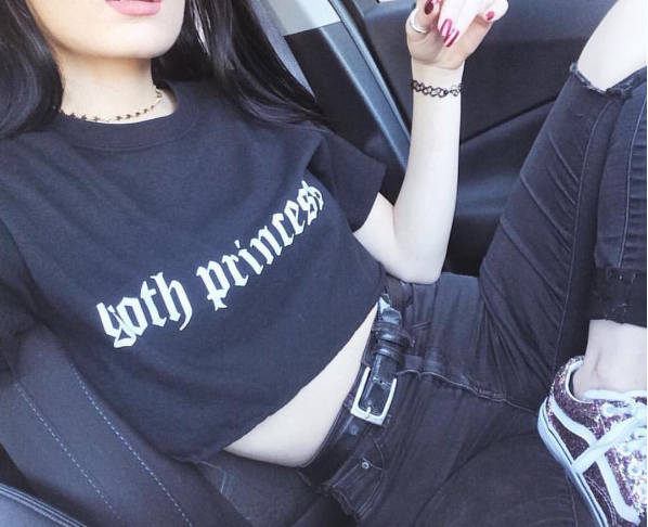 Goth Princess Graphic Print Unisex T-Shirt S-5xl von wildblacksheep