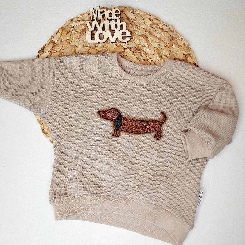 Handmade Oversize Sweater Kinder | Waffeljersey Beige Mit Dackel Patch Baby & Kind Pullover 56-140 von wildebande