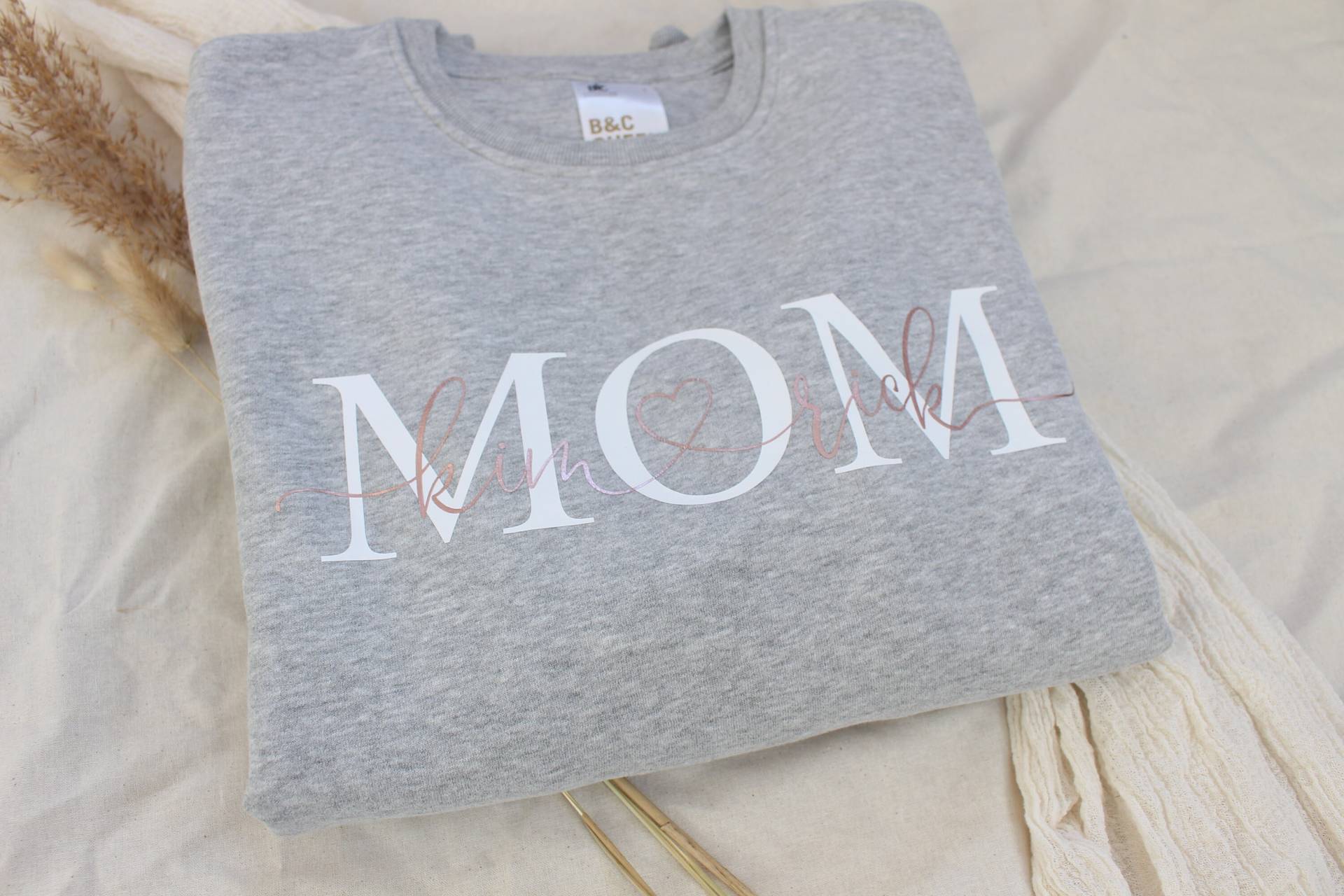 Mom Hoodie Mom Hoodie von wildheartsdesignDE
