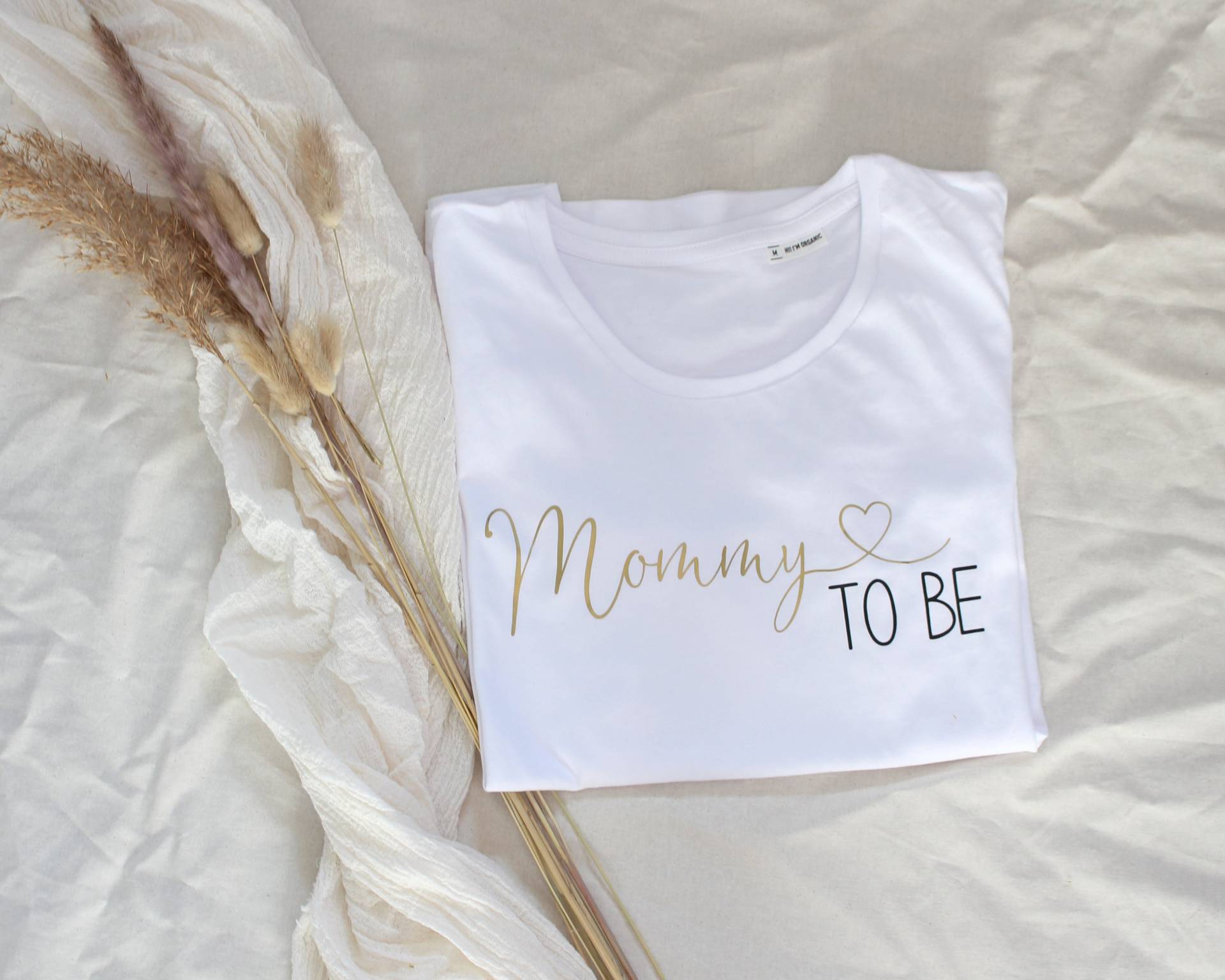 Mommy To Be - Shirt Mommy To Be - Shirt von wildheartsdesignDE
