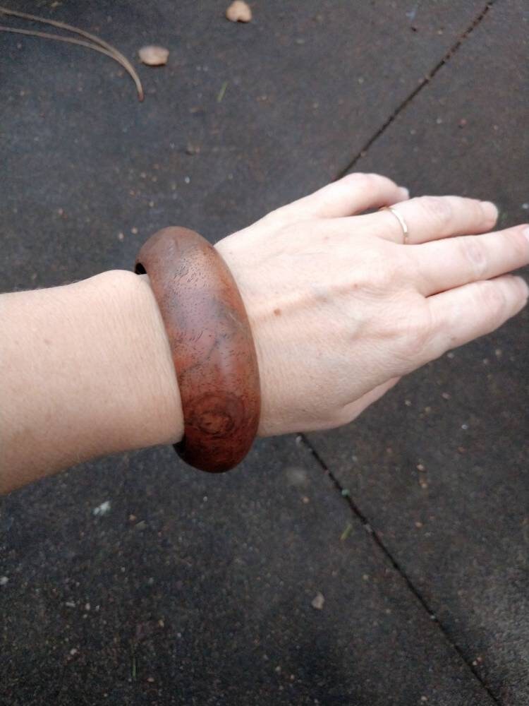 Grobstrick Holz Armreif Armband Warmen Gemasert S/M Handwerker Handgemachte Statement Boho von wildlilymercantile