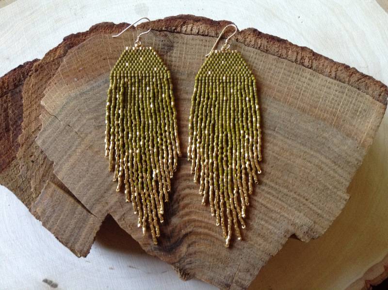 Olivgrün & Gold Fleck Ohrringe - Made To Order Olivgrün & Gold Fleck Ohrringe - Made To Order von wildmintjewelry