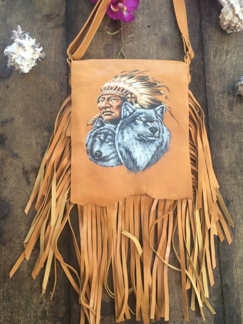 Handbemalte Festivaltasche Aus Leder Mit Fransen Handbemalte Festivaltasche Aus Leder Mit Fransen von wildorchidaustralia