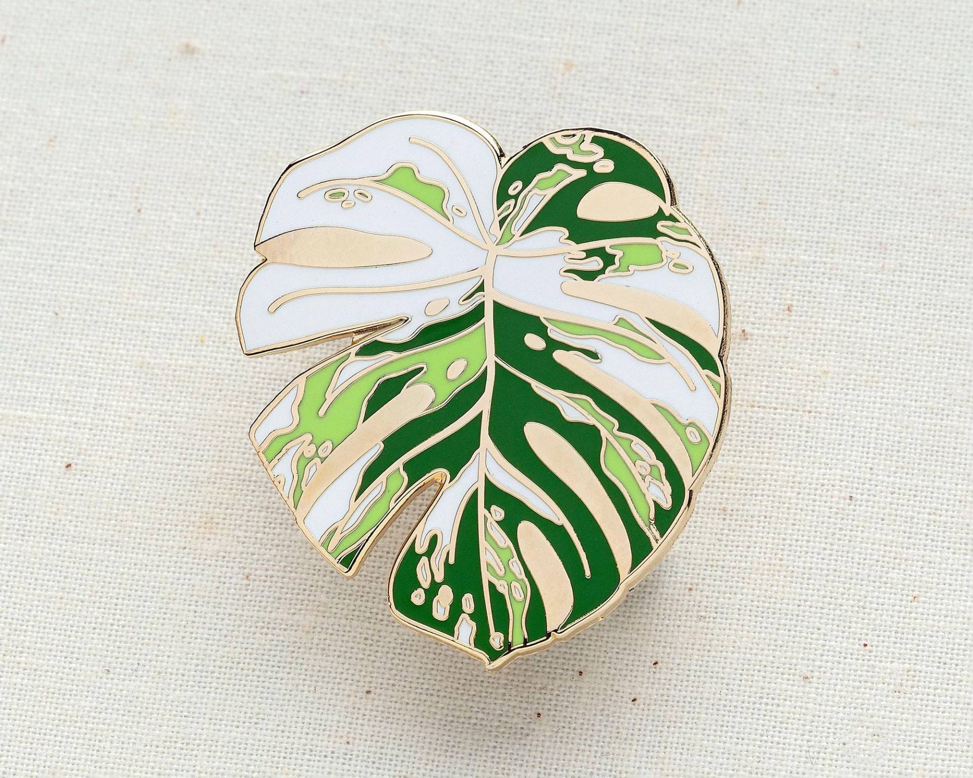 Monstera Albo Emaille Pin Monstera Albo Emaille Pin von wildship