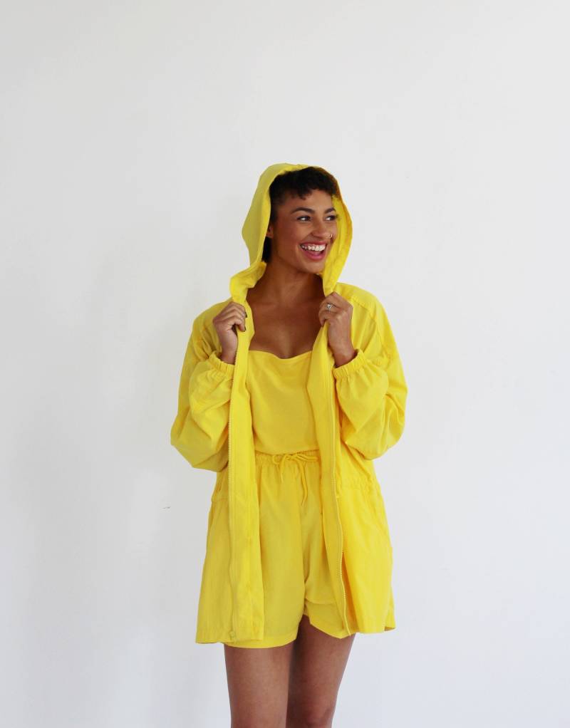 Gelbes Windbreaker Outfit - L, Vintage Tennis Nylon Windbreaker, Dreiteiliges Set N von wildthingvintage