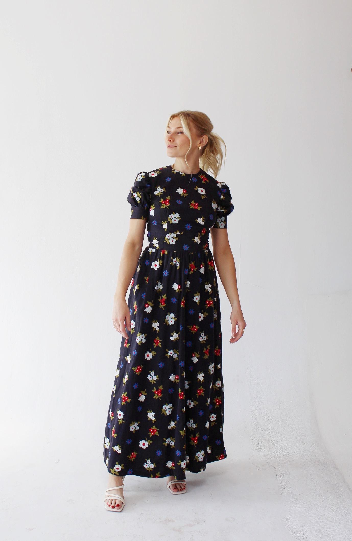 Vintage Flower Power Dress - Süßes 1960Er Jahre Daisy Maxi Kleid Mit Flügelärmeln in Marineblau P von wildthingvintage