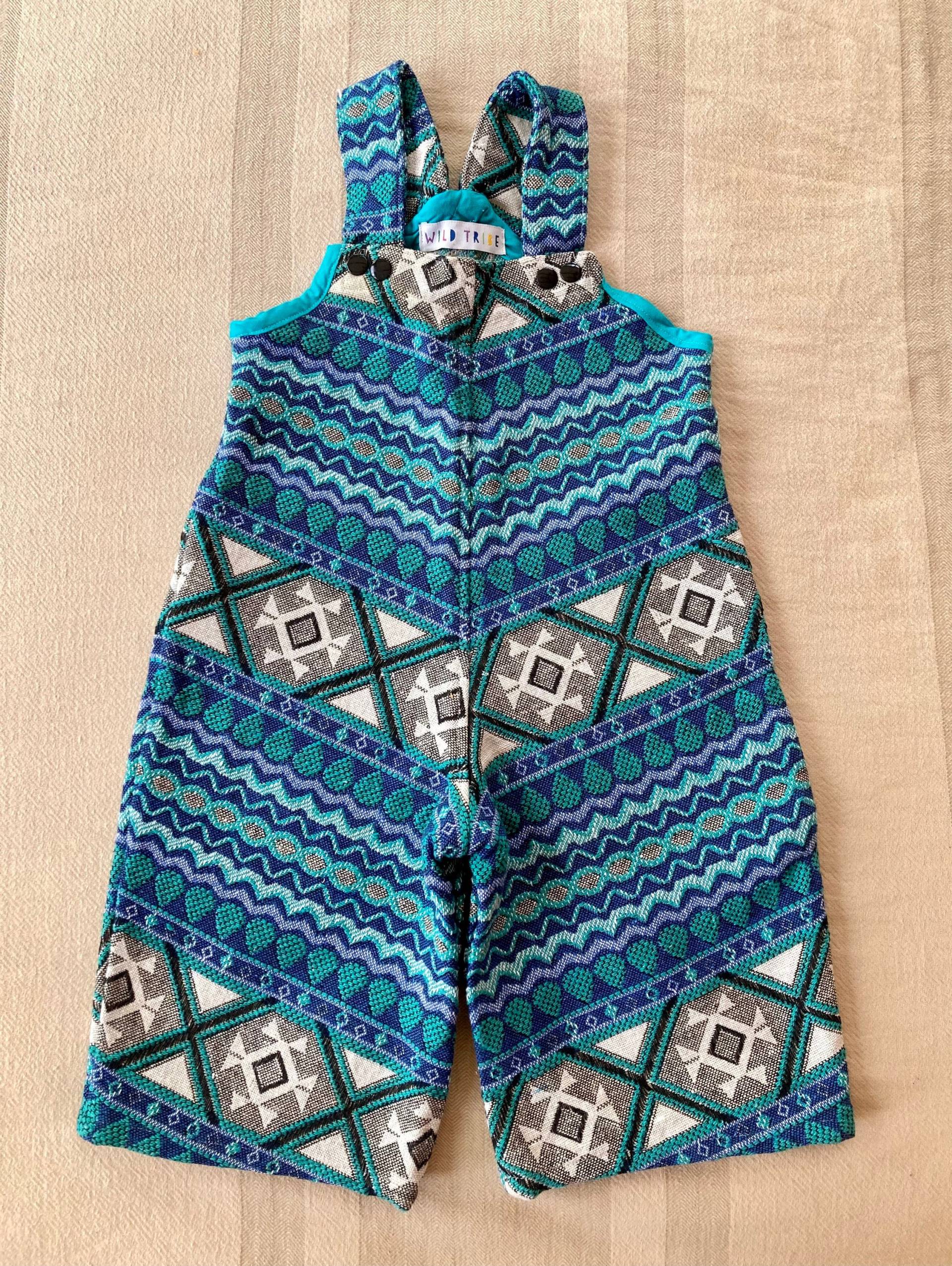 Relaxo Gewebte Latzhose Relaxo Gewebte Latzhose von wildtribe