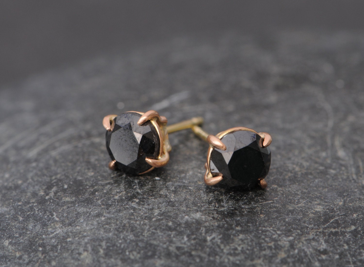 6mm Schwarzer Diamant Ohrstecker in 18K Gold, Geschenk Für Sie Ohrringe von williamwhite