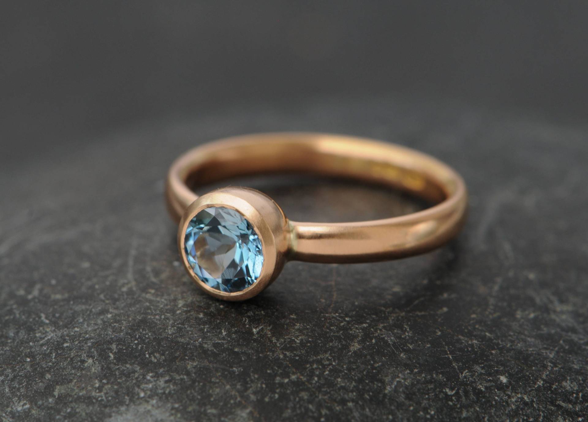 Aquamarin Ring in 18K Rosegold, Geschenk Für Sie, Aaaa von williamwhite