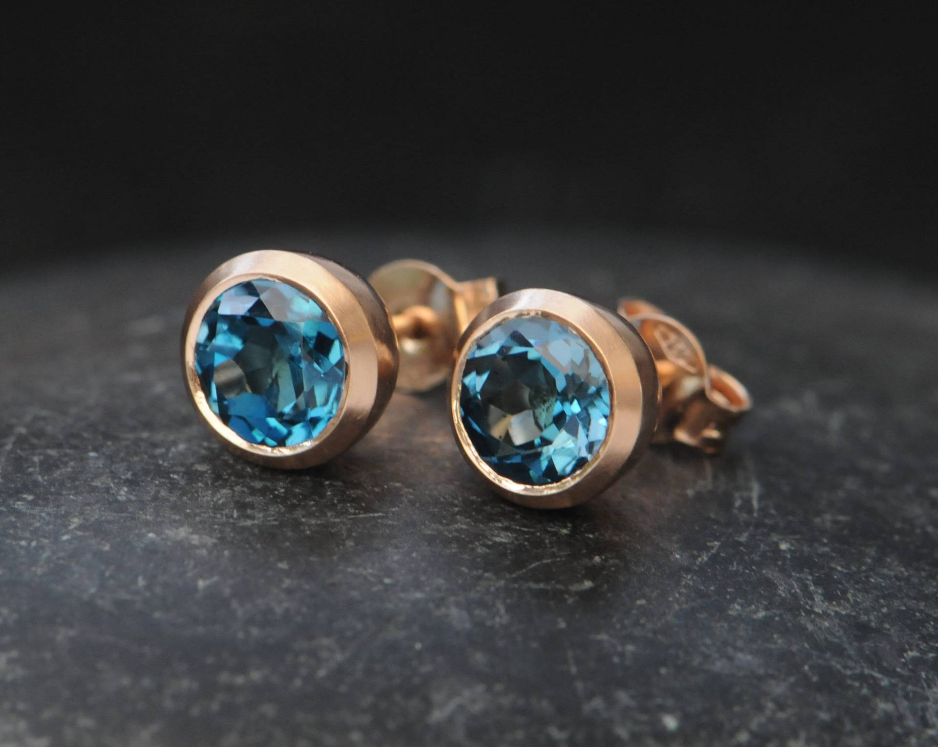 Blauer Topas Ohrstecker Aus 18K Gold, 7mm Blaue Gem von williamwhite