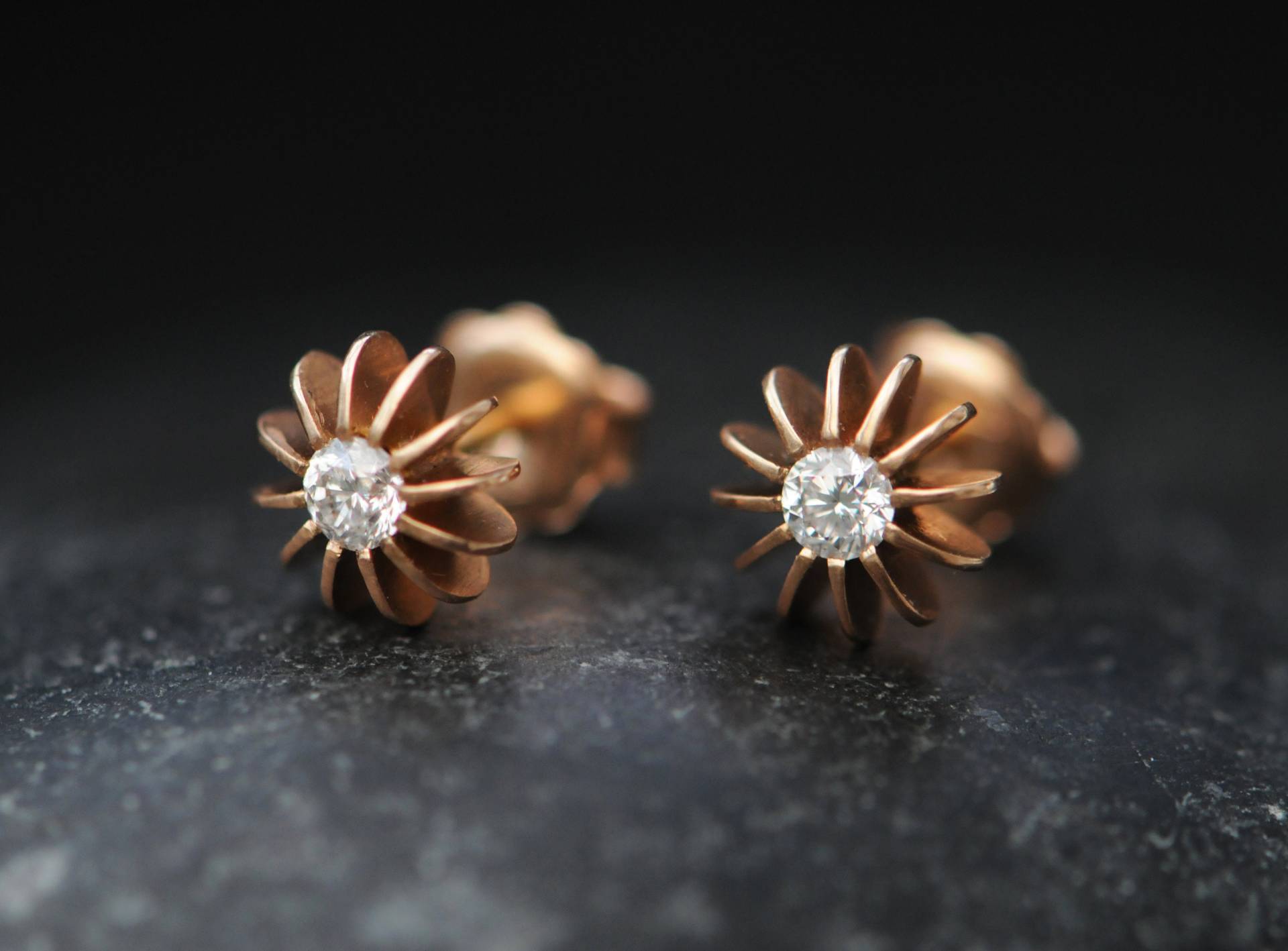 Diamant Ohrstecker in 18K Rose Gold, Geschenk Für Sie, Seeigel von williamwhite