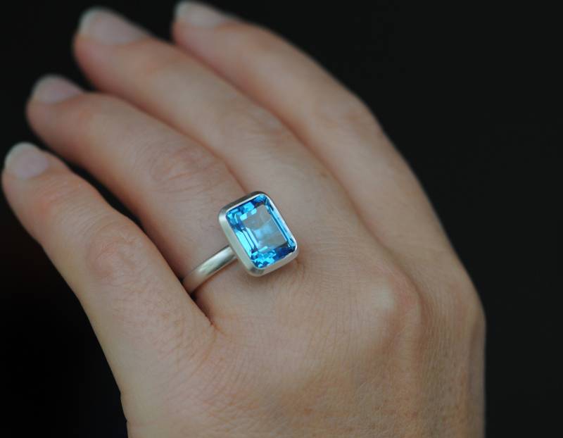 Großer Blautopas Ring in Silber, Hellblauer Edelstein Ring, Geschenk Für Sie von williamwhite