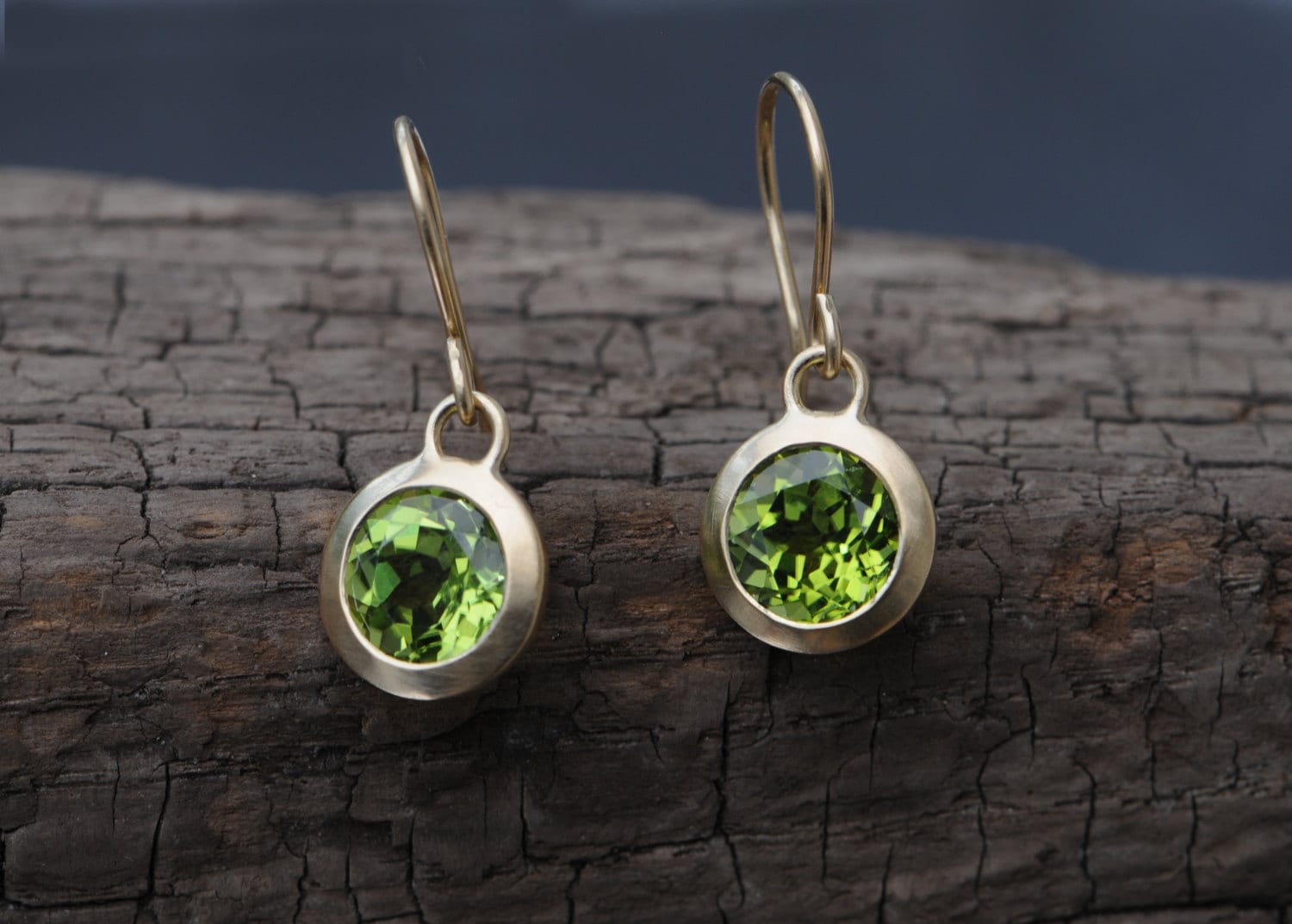 Peridot Tropfen Ohrringe Aus 18K Gold, Geschenk Für Sie Grüne Edelstein von williamwhite