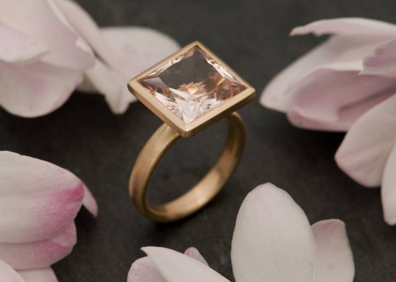 Princess Cut Morganit Ring in 18K Rose Gold, Statement von williamwhite